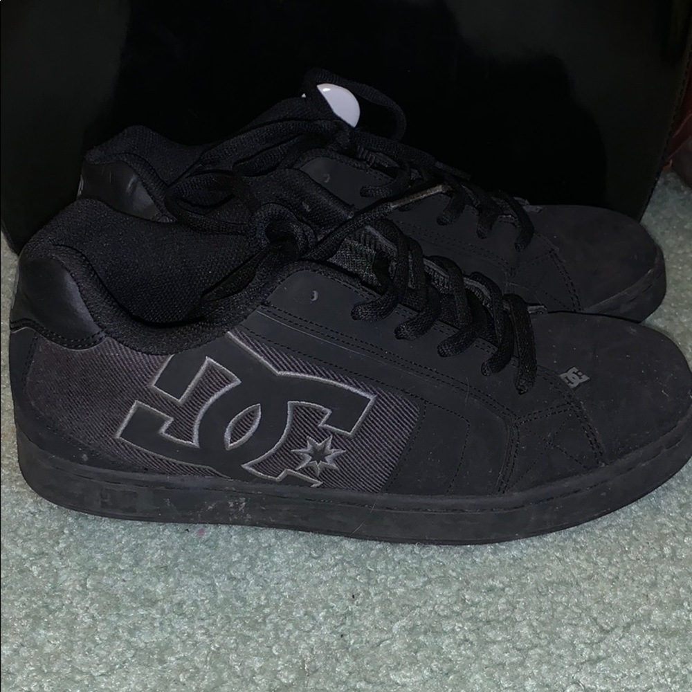 DC SKATER SHOES🖤